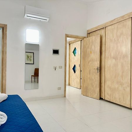 Unique Rooms In Centro Citta Bagno Privato E Climatizzatore 拉古萨 外观 照片