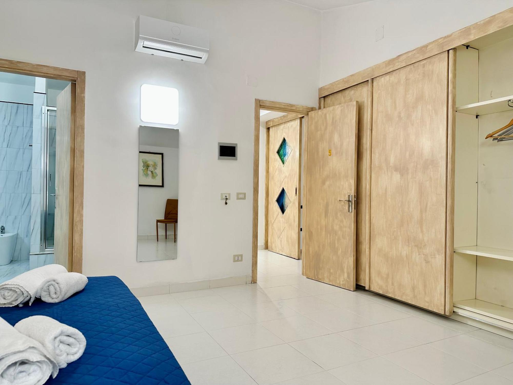Unique Rooms In Centro Citta Bagno Privato E Climatizzatore 拉古萨 外观 照片
