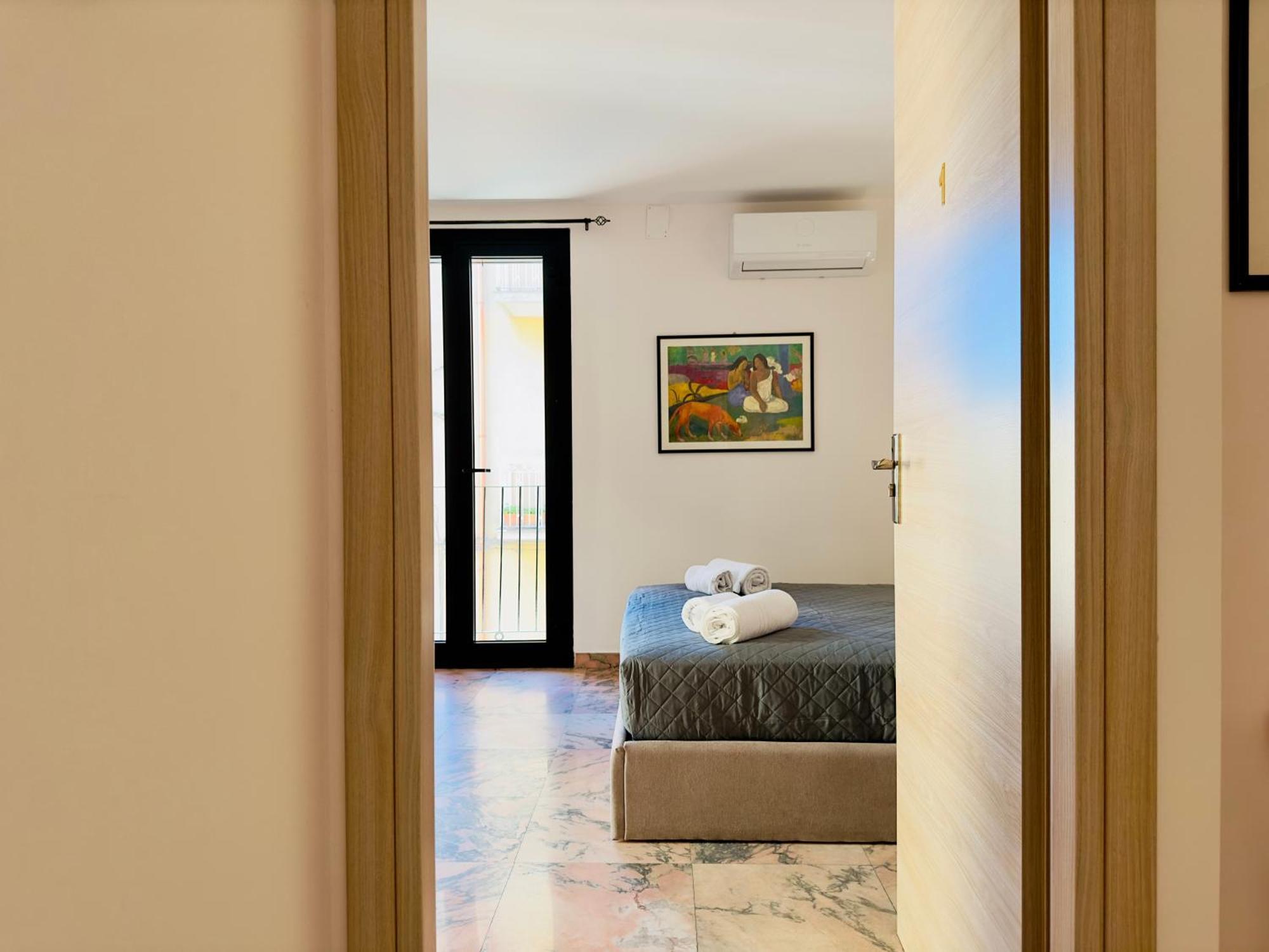 Unique Rooms In Centro Citta Bagno Privato E Climatizzatore 拉古萨 外观 照片