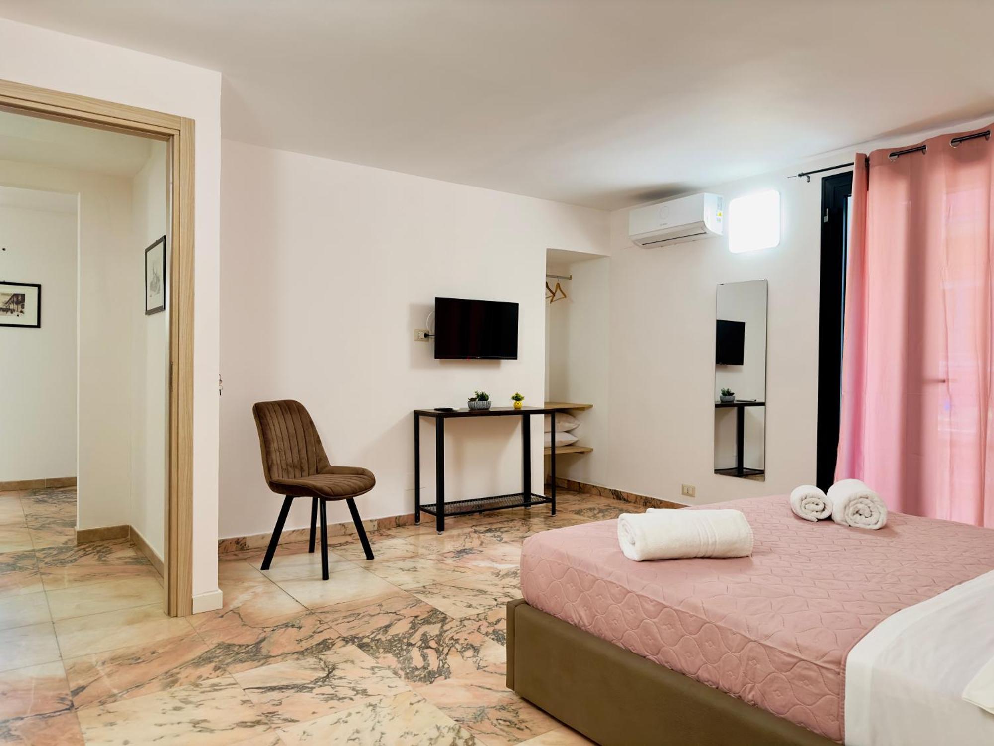 Unique Rooms In Centro Citta Bagno Privato E Climatizzatore 拉古萨 外观 照片