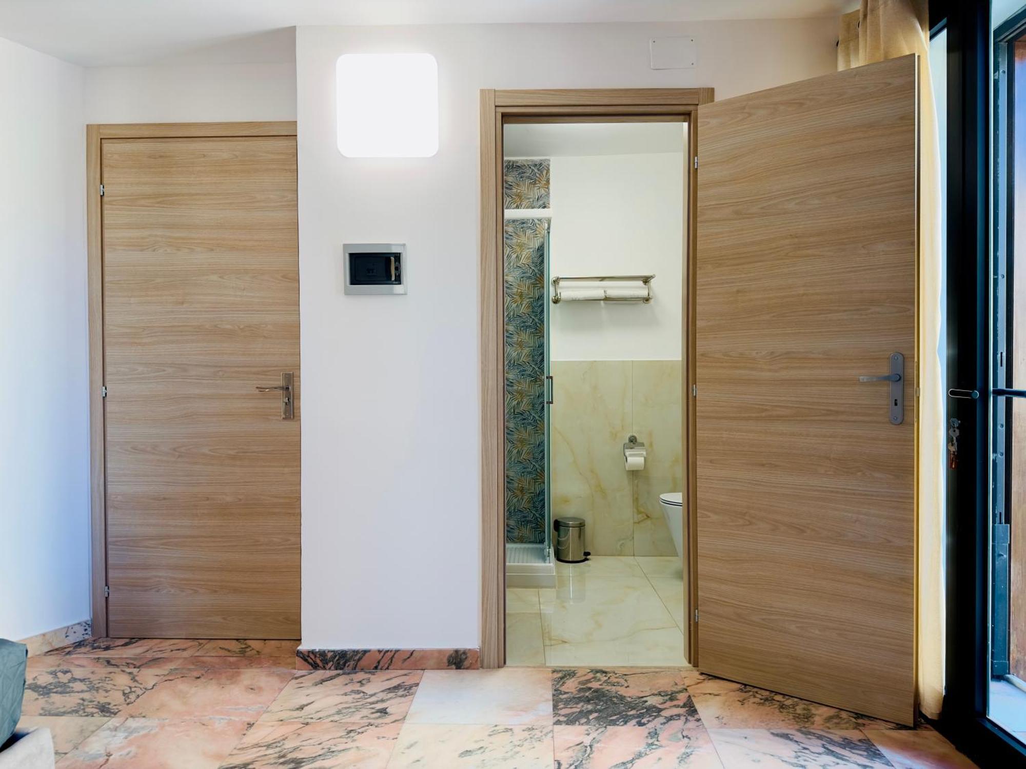 Unique Rooms In Centro Citta Bagno Privato E Climatizzatore 拉古萨 外观 照片