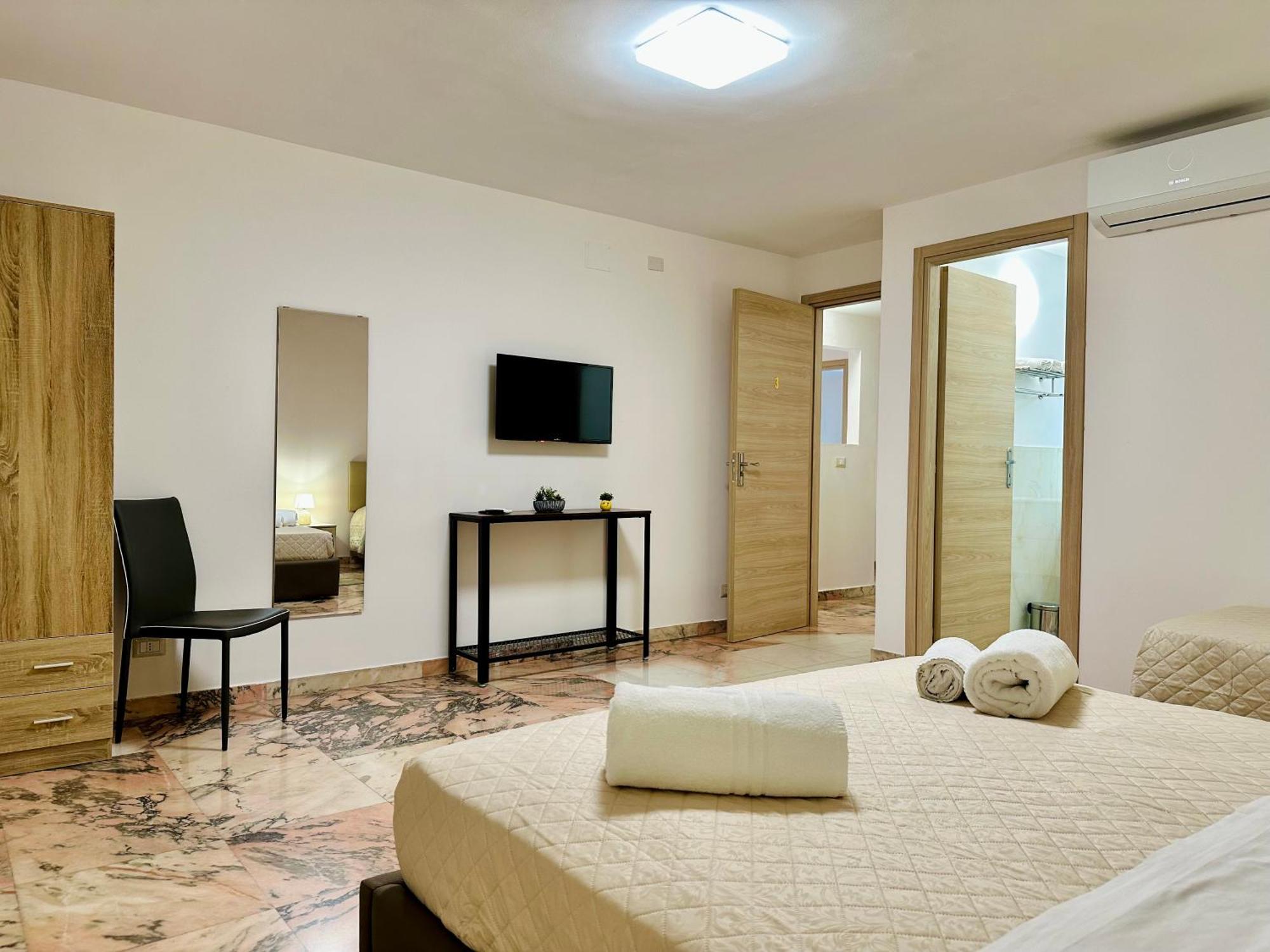 Unique Rooms In Centro Citta Bagno Privato E Climatizzatore 拉古萨 外观 照片