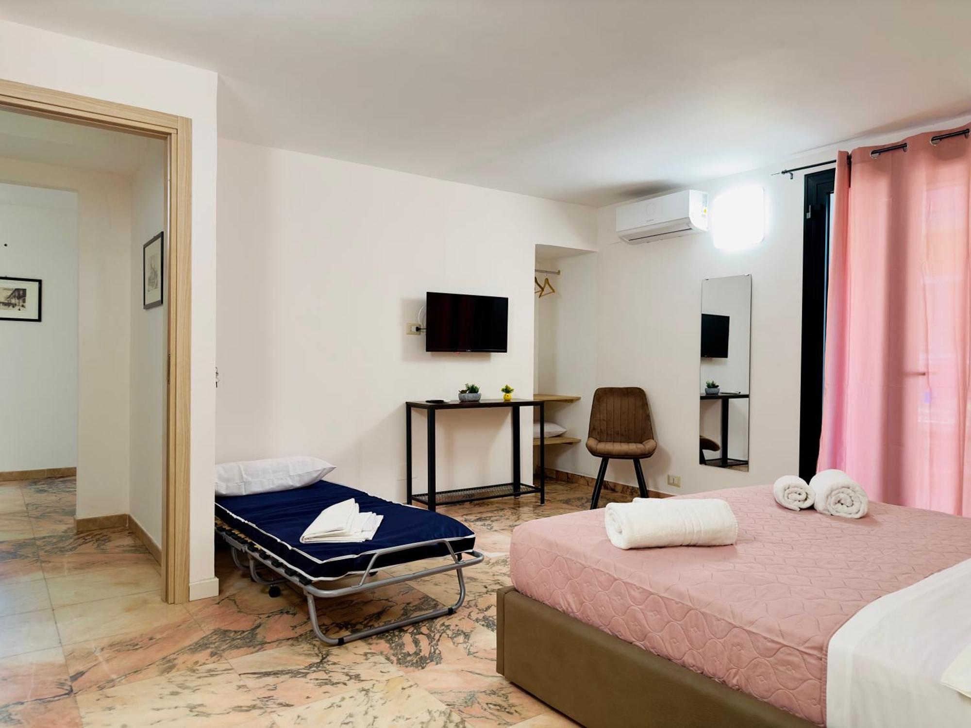 Unique Rooms In Centro Citta Bagno Privato E Climatizzatore 拉古萨 外观 照片